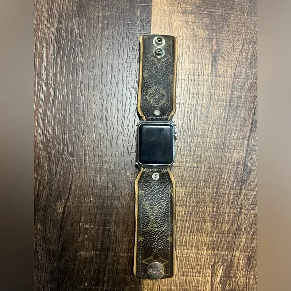 Spark*l LV Apple Watch Band - Picture 3 of 12